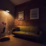 Urban شقة *